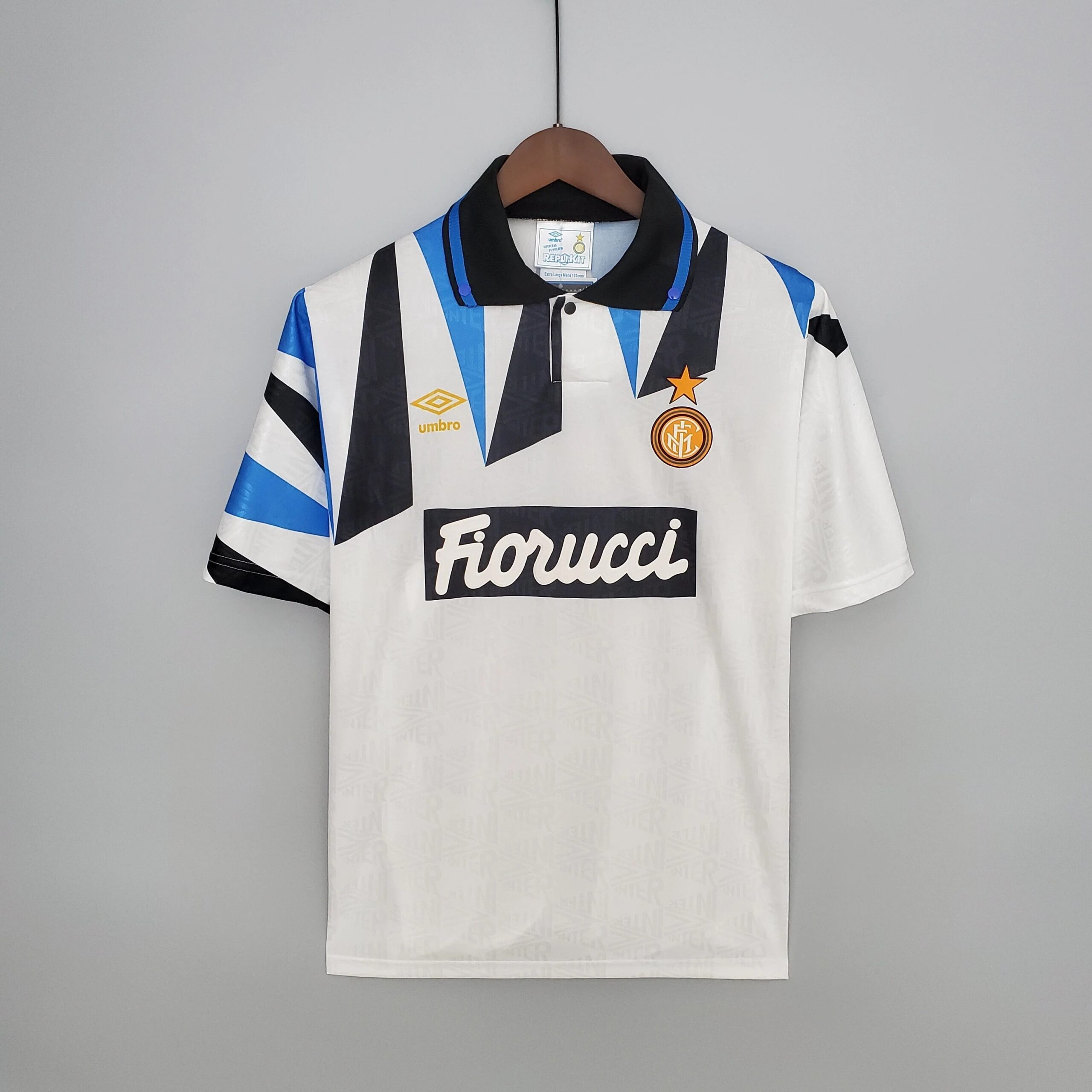 国际米兰-1992-1993-赛季客场球衣-scaled-1.jpg Inter Milan away shirt for the 1992-1993 season - Image 1