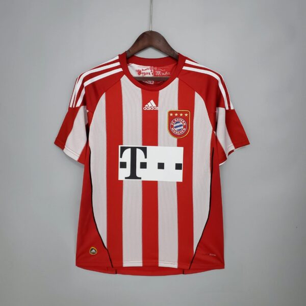 Bayern Munich 2010-2011 home shirt